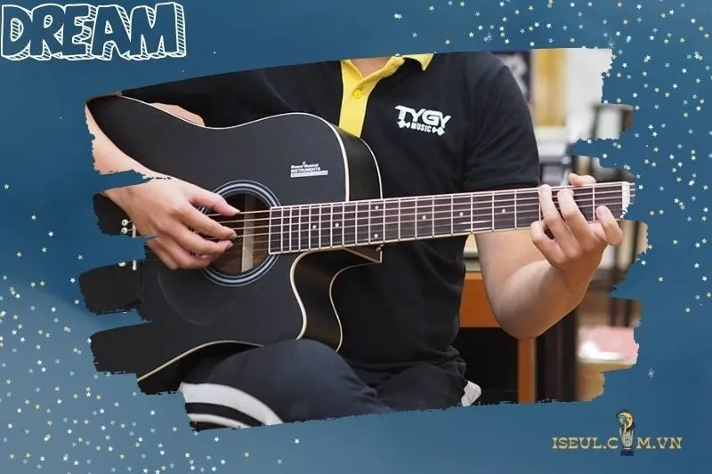 Chiêm bao thấy đàn ghi ta cổ điển