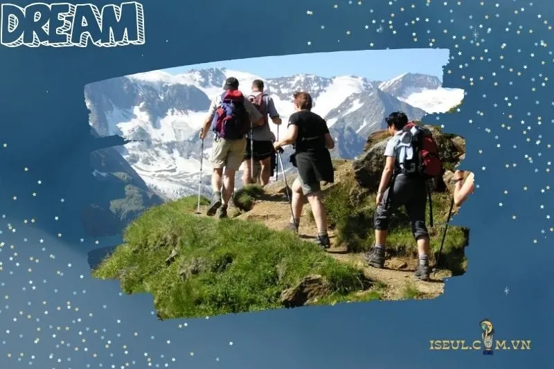 Mơ thấy mình rơi khỏi một ngọn núi